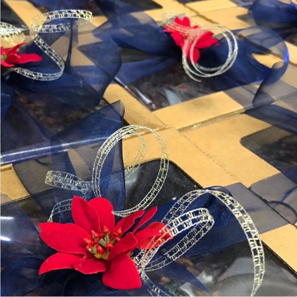 Cake Box with Window, 240L x 240W x 100H mm (9 x 9 x 4"), Natural Kraft, CW44